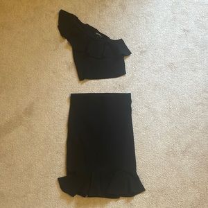 Express Two-piece, off-the-shoulder Black Dress 😍